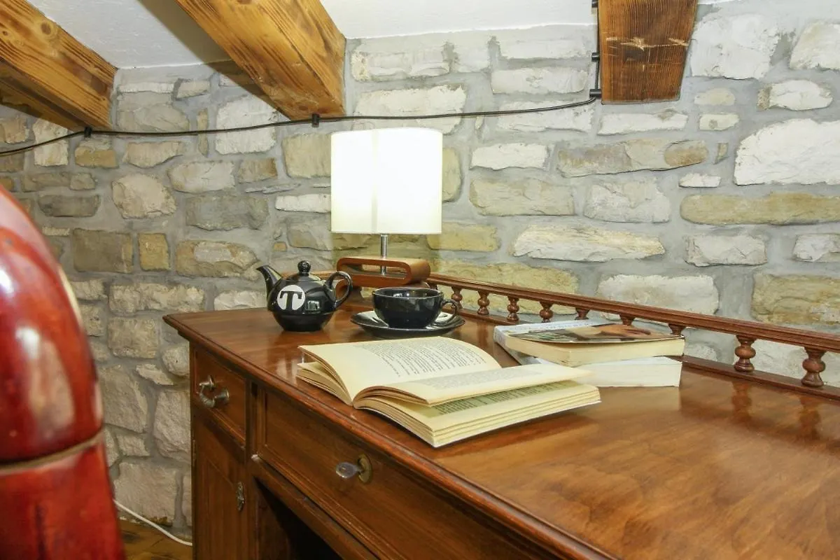 Villa Tina Livade In Gradinje - Haus Fuer 8-12 Personen